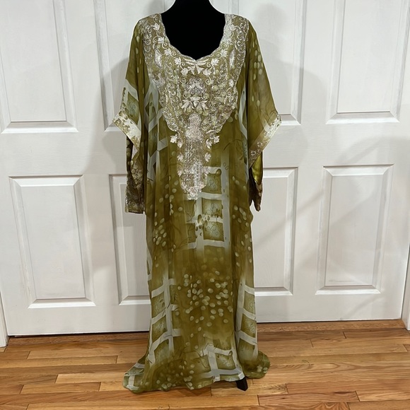 Other - Pre-owned Butterfly kaftan dress from Dubai ❤️